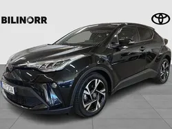 Svart Begagnad 2022 Toyota C-HR Edition SUV | 279 900 kr (Marknadspris)