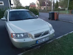 Brun Begagnad 2006 Volvo V70 Kinetic Kombi | 30 000 kr (Bra pris)