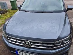 Grå Begagnad 2018 VW Tiguan Allspace SUV | 280 000 kr (Marknadspris)