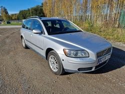 Grå Begagnad 2005 Volvo V50 Kombi | 29 000 kr (Marknadspris)