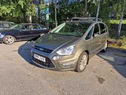 Grön Begagnad 2014 Ford S-MAX S Minibuss | 82 000 kr (Marknadspris)