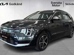 Grå Begagnad 2023 Kia Niro SUV | 309 200 kr (Superpris)