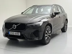Grå Begagnad 2023 Volvo XC60 Plus SUV | 399 000 kr (Superpris)