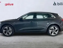 Grå Begagnad 2019 Audi e-tron Proline SUV | 329 900 kr (Marknadspris)