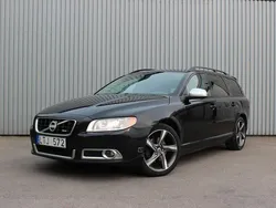Svart Begagnad 2011 Volvo V70 R-Design Kombi | 84 900 kr (Marknadspris)