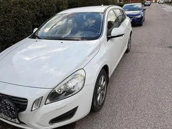 Vit Begagnad 2012 Volvo V60 Momentum Kombi | 68 000 kr (Bra pris)