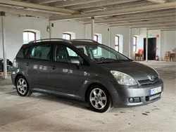 Grå Begagnad 2006 Toyota Corolla Verso Minibuss | 40 000 kr (Marknadspris)