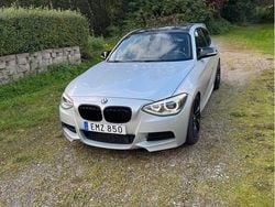 Silver Begagnad 2013 BMW M135 Halvkombi | 220 000 kr (Bra pris)