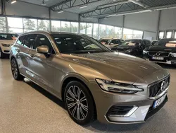 Grå Begagnad 2020 Volvo V60 Inscription Kombi | 274 900 kr (Superpris)