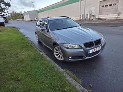 Grå Begagnad 2012 BMW 320 Kombi | 67 000 kr