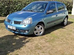 Blå Begagnad 2008 Renault Clio R.S. Halvkombi | 26 000 kr (Marknadspris)
