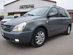 Grå Begagnad 2007 Kia Carnival 4 Minibuss | 39 900 kr