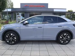 Grå Begagnad 2022 VW ID.5 SUV | 319 900 kr