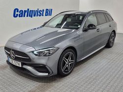 Grå (selenitgrå metallic) Begagnad 2023 Mercedes C300e AMG Kombi | 429 000 kr (Marknadspris)