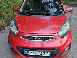 Röd Begagnad 2013 Kia Picanto Halvkombi | 33 000 kr (Bra pris)