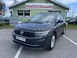 Grå Begagnad 2021 VW Tiguan SUV | 249 900 kr (Marknadspris)