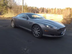 Ljusgrå (grå) Begagnad 2005 Aston Martin DB9 Sportkupé | 449 000 kr