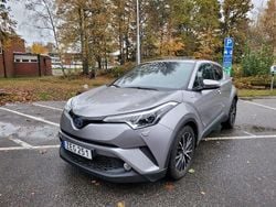 Grå Begagnad 2018 Toyota C-HR SUV | 188 000 kr (Lite dyr)