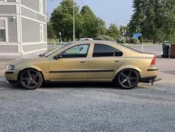 Gul Begagnad 2001 Volvo S60 Sedan | 20 000 kr (Bra pris)