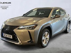 Ljusgrå Begagnad 2020 Lexus UX 250h E-FOUR SUV | 259 000 kr (Bra pris)