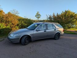 Grå Begagnad 2003 Saab 9-5 Linear Kombi | 18 500 kr (Marknadspris)