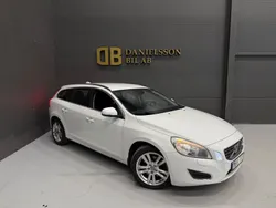 Vit Begagnad 2012 Volvo V60 Momentum Kombi | 89 800 kr (Superpris)