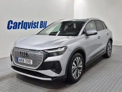 Silver (silver metallic) Begagnad 2023 Audi Q4 e-tron Advanced SUV | 399 000 kr (Marknadspris)