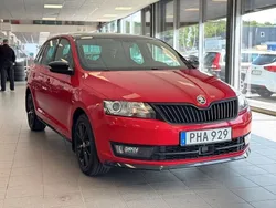 Röd Begagnad 2017 Skoda Rapid Monte Carlo Halvkombi | 129 900 kr