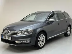 Mörkgrå Begagnad 2015 VW Passat Sedan | 89 500 kr (Superpris)