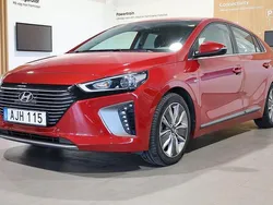 Röd Begagnad 2018 Hyundai Ioniq Sedan | 174 800 kr (Marknadspris)