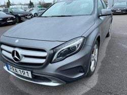 Mörkgrå (bergsgrå metallic) Begagnad 2016 Mercedes GLA200 Edition SUV | 139 000 kr (Bra pris)