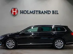 Svart Begagnad 2017 VW Passat Executive Kombi | 159 800 kr (Marknadspris)