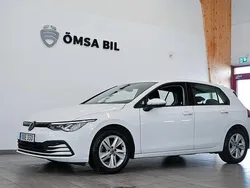 Vit Begagnad 2022 VW Golf VIII Halvkombi | 214 800 kr (Marknadspris)