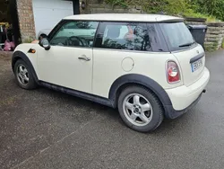 Vit Begagnad 2011 Mini ONE Halvkombi | 55 000 kr (Marknadspris)