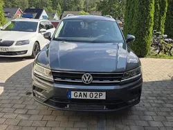 Grå Begagnad 2020 VW Tiguan SUV | 240 000 kr (Bra pris)