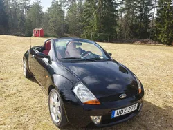 Svart Begagnad 2003 Ford StreetKa Cab | 29 900 kr
