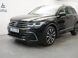 Svart Begagnad 2022 VW Tiguan R-line SUV | 359 900 kr (Marknadspris)