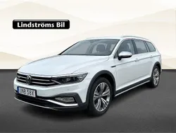 Vit Begagnad 2021 VW Passat Alltrack Kombi | 294 900 kr (Marknadspris)
