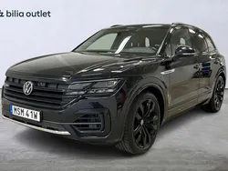 Svart Begagnad 2020 VW Touareg R-line SUV | 579 900 kr