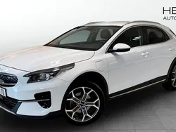 Vit (blue) Begagnad 2022 Kia XCeed Advance SUV | 244 900 kr (Marknadspris)