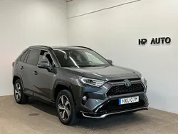 Mörkgrå Begagnad 2021 Toyota RAV4 Hybrid SUV | 374 900 kr (Bra pris)