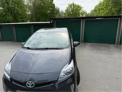 Grå Begagnad 2012 Toyota Prius Plug-in Hybrid Halvkombi | 105 000 kr (Bra pris)