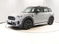 Grå Begagnad 2021 Mini Cooper Countryman SUV | 278 700 kr (Marknadspris)