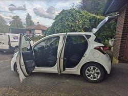 Vit Begagnad 2018 Hyundai i10 Comfort Halvkombi | 89 000 kr (Lite dyr)