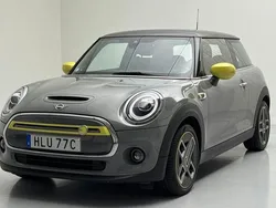 Grå Begagnad 2021 Mini Cooper Halvkombi | 192 000 kr (Marknadspris)