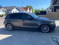 Brun Begagnad 2006 BMW 120 Halvkombi | 49 000 kr (Lite dyr)