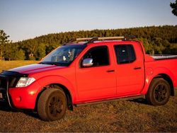 Röd Begagnad 2014 Nissan Navara Pickup | 122 000 kr (Marknadspris)