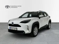 Vit Begagnad 2022 Toyota Yaris Cross Active SUV | 269 800 kr (Marknadspris)