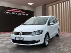 Vit Begagnad 2018 VW Sharan Minibuss | 319 900 kr (Lite dyr)
