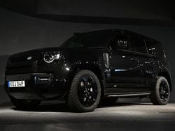 Svart (black) Ny 2025 Land Rover Defender SE Dynamic SUV | 1 368 500 kr (Dyr)